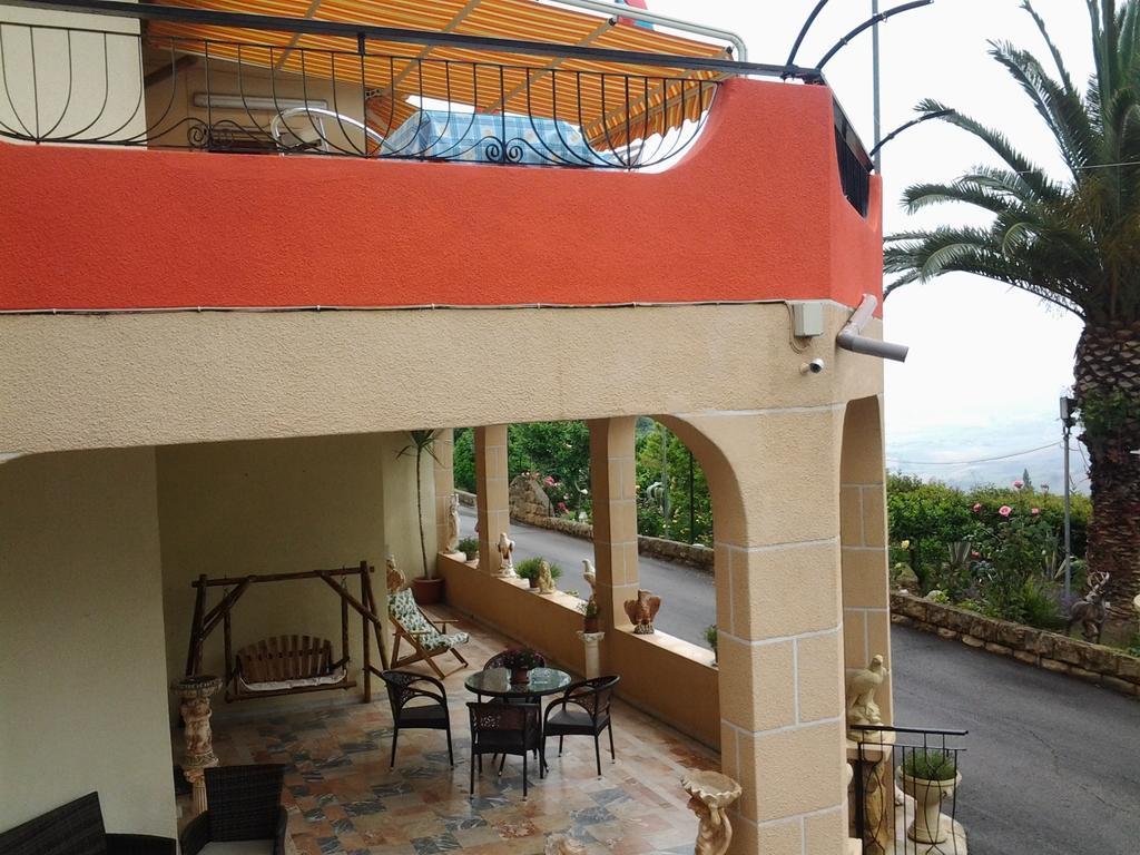 B&B Da Pietro Calascibetta Exterior photo