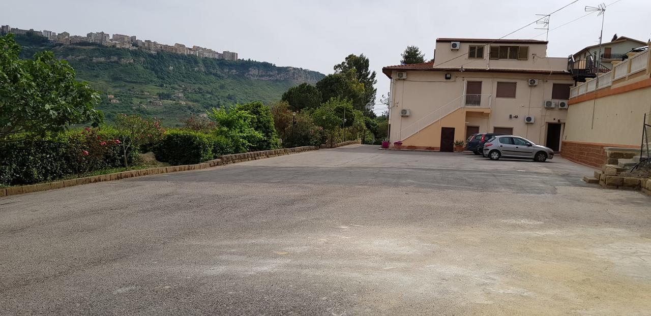 B&B Da Pietro Calascibetta Exterior photo